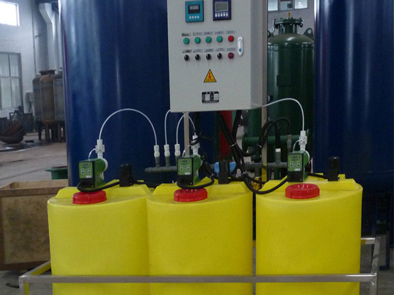 װ������